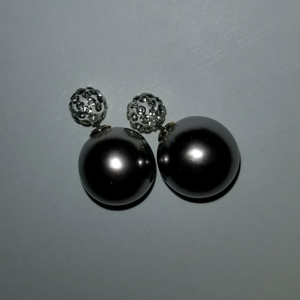 406 Simply Elegant Crystal/Synethic Pearl earrings